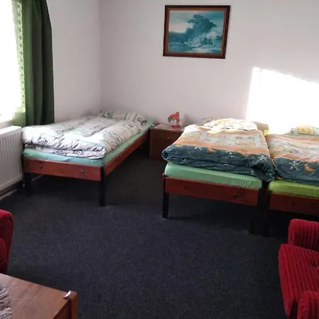 بيت للعطل Prazdninovy Dum S Finskou Saunou A Bazenem Rudník